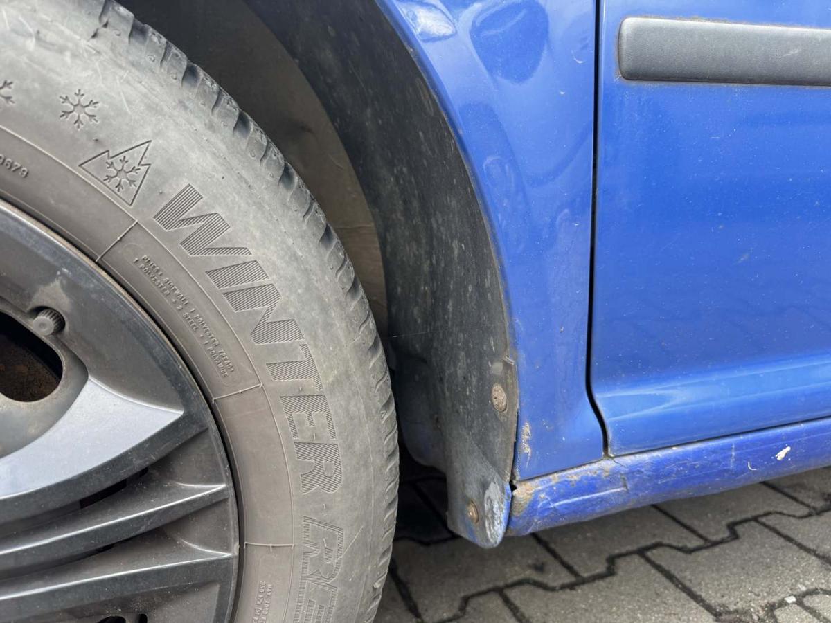VW Golf 4 Kotfl&uuml;gel vorn links LA5C Surfblau Bj.2001